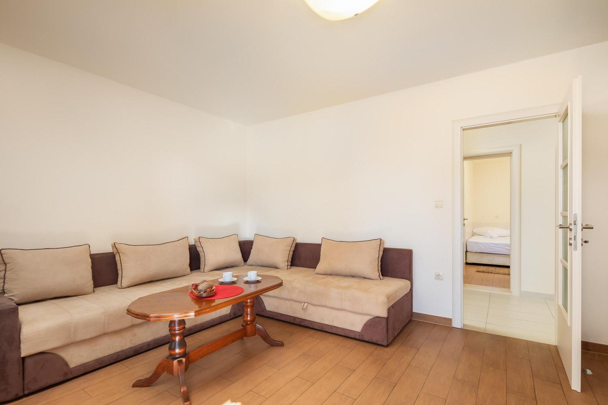 Filip Apartments - Free Parking By The House Makarska Dış mekan fotoğraf