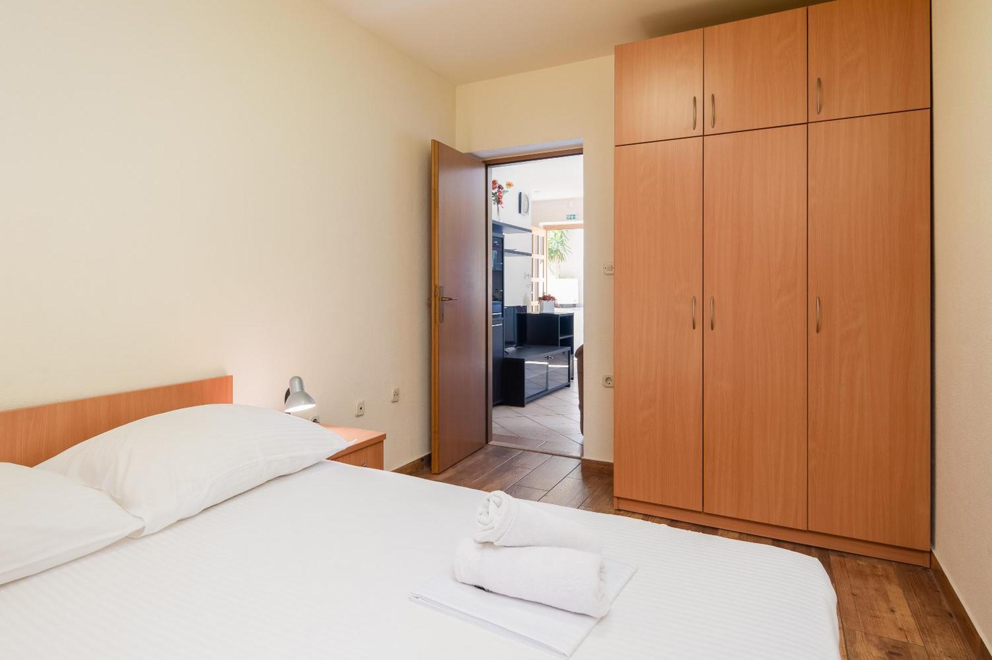Filip Apartments - Free Parking By The House Makarska Dış mekan fotoğraf